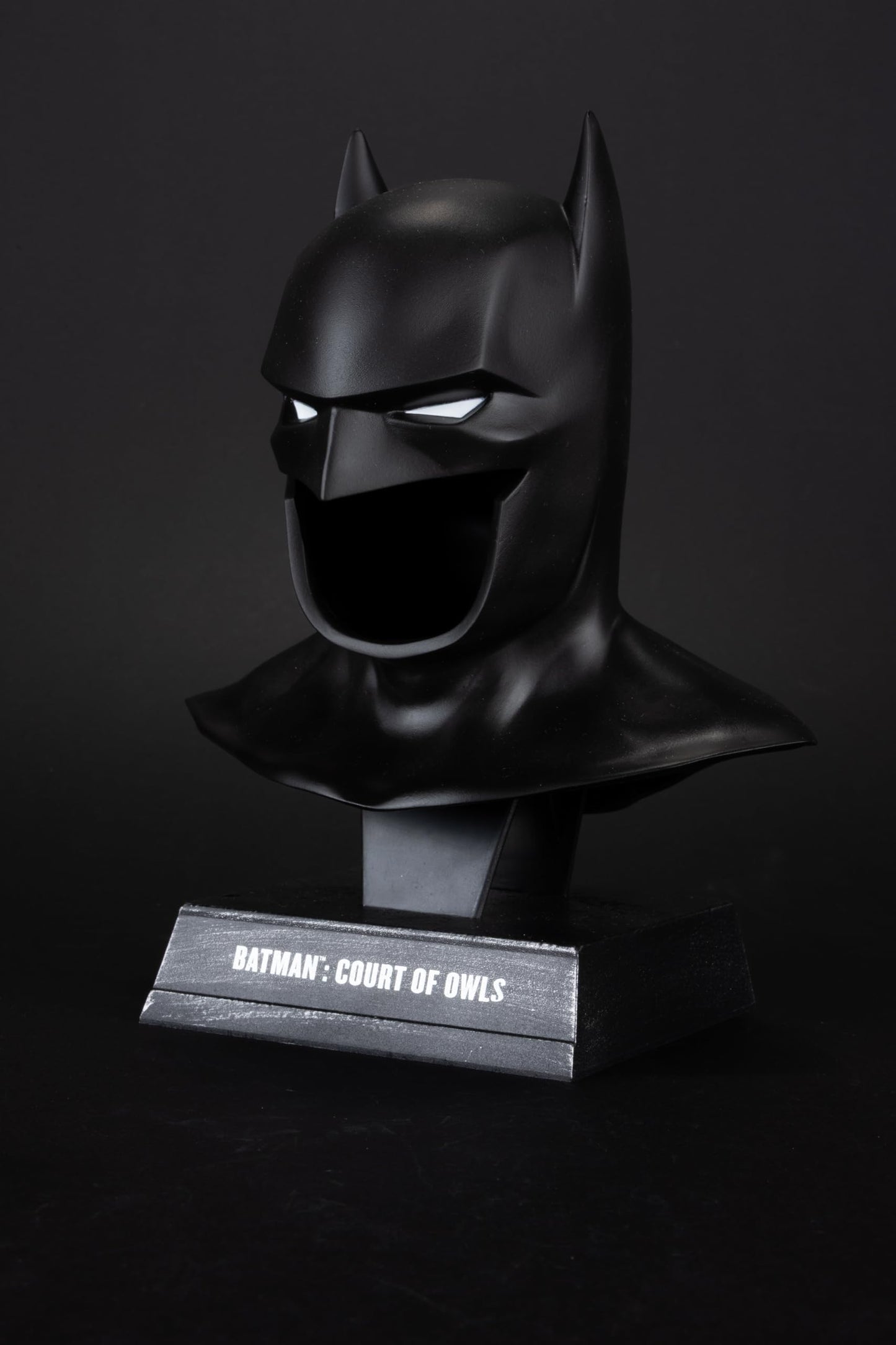 McFarlane Toys - DC Direct Batman (Court of Owls) Cowl Replica 1:3 Scale