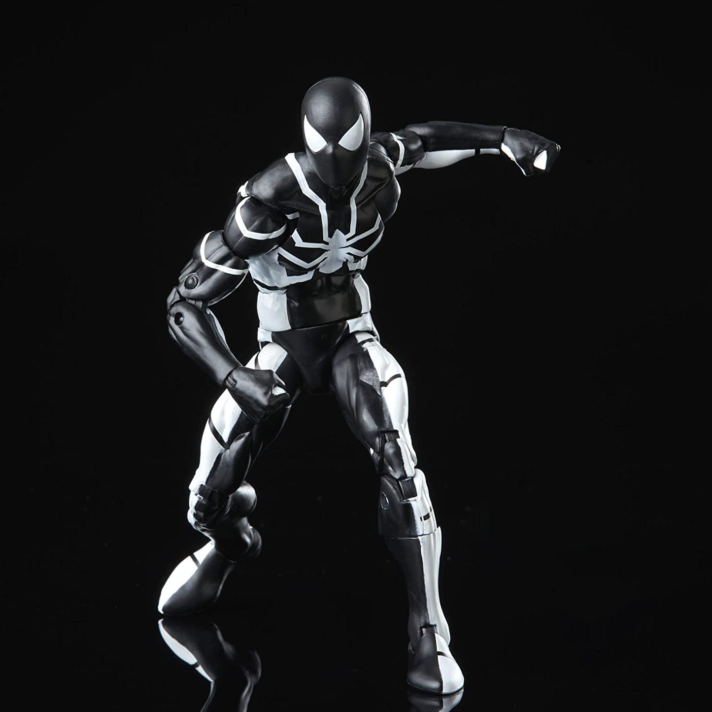 Spider-Man Marvel Legends Series Future Foundation (Stealth Suit)