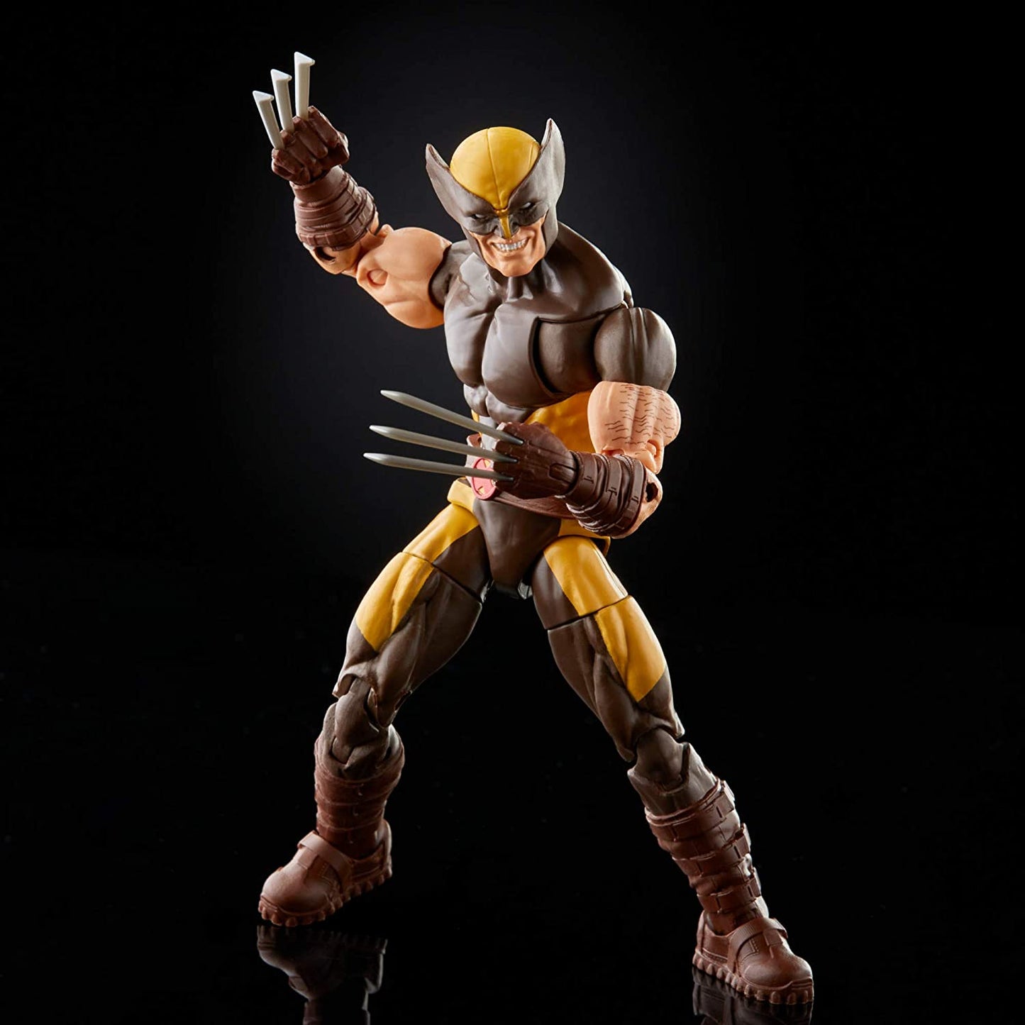 Hasbro Marvel Legends Series X-Men Collectible Wolverine