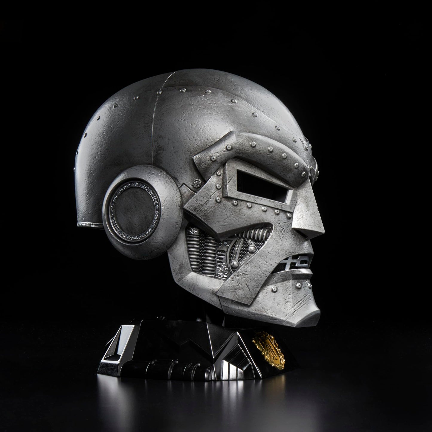 Marvel Legends Series Doctor Doom Premium Roleplay Helmet, Fantastic Four Comics Collectible Gear for Adults