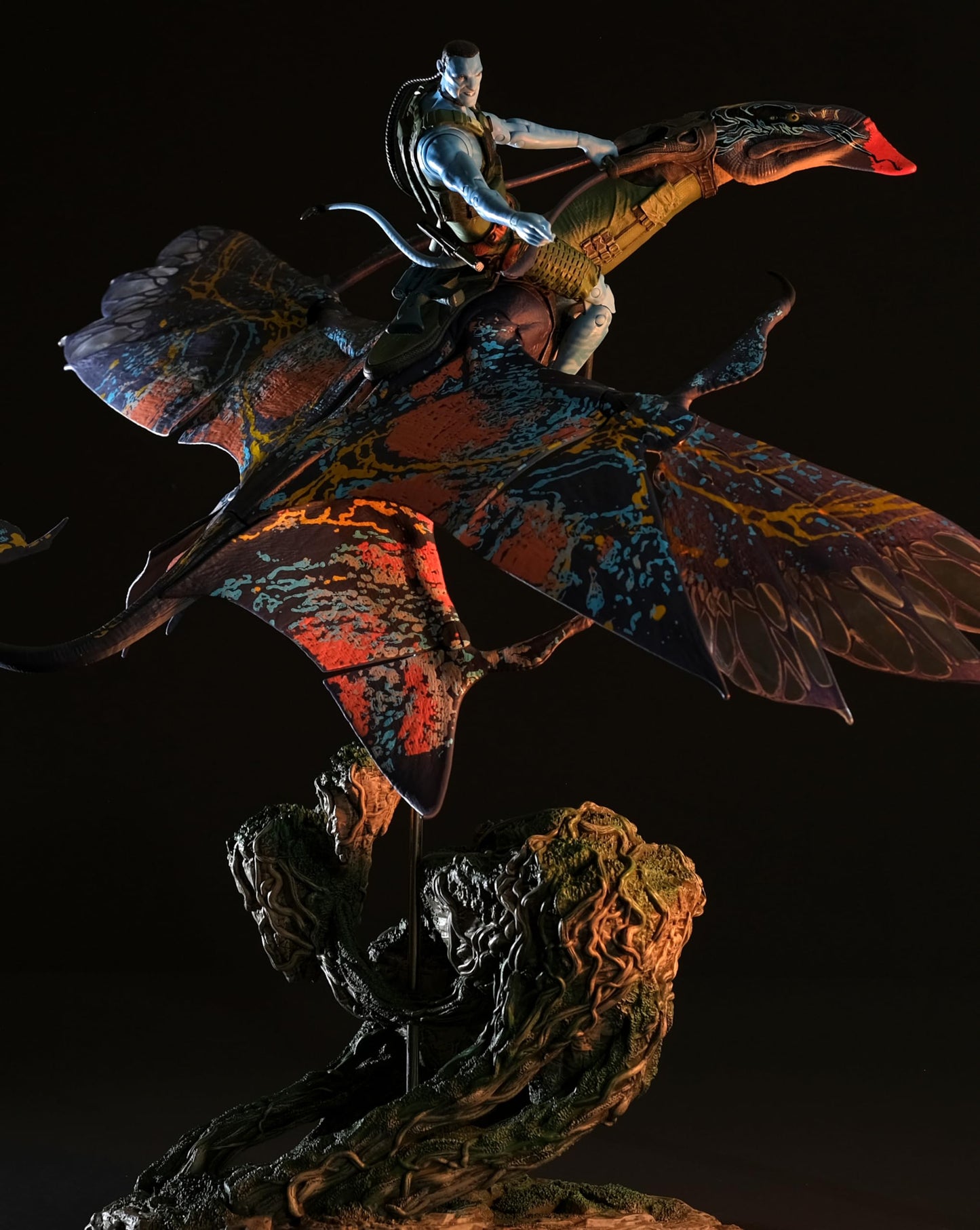 McFarlane Toys- Avatar: The Way of Water Recom Quaritch & RDA Banshee 7in Scale Deluxe 2 Pack Gold Label