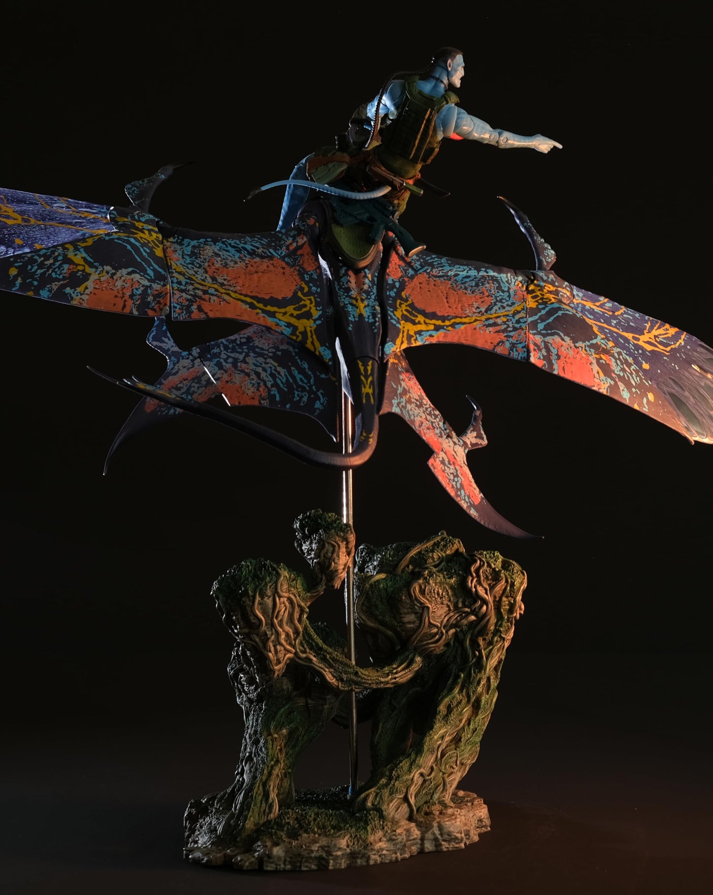 McFarlane Toys- Avatar: The Way of Water Recom Quaritch & RDA Banshee 7in Scale Deluxe 2 Pack Gold Label