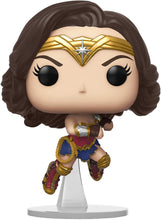 Funko Heroes: POP! Wonder Woman 1984 Collectors Set - Gold Power Pose, Gold Flying Pose, Wonder Woman with Lasso, Wonder Woman Flying